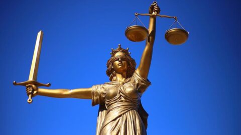 Justitia   Justitia Statue